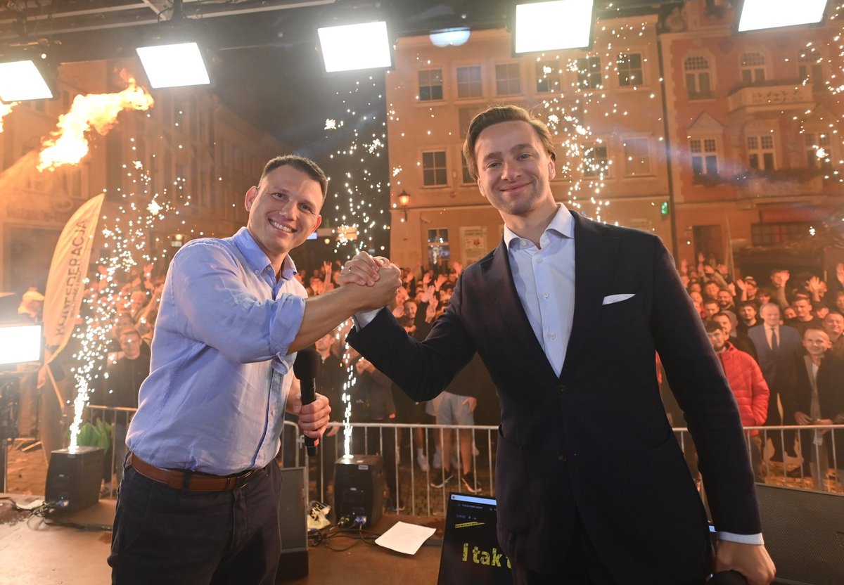 Libertarianin tweet media