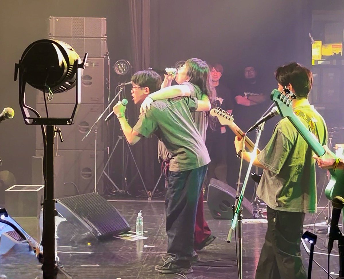 あとむ tweet media