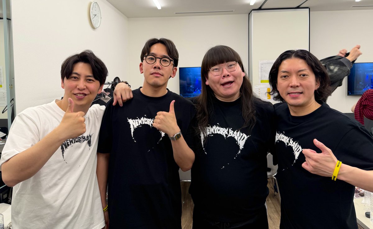 あとむ tweet media