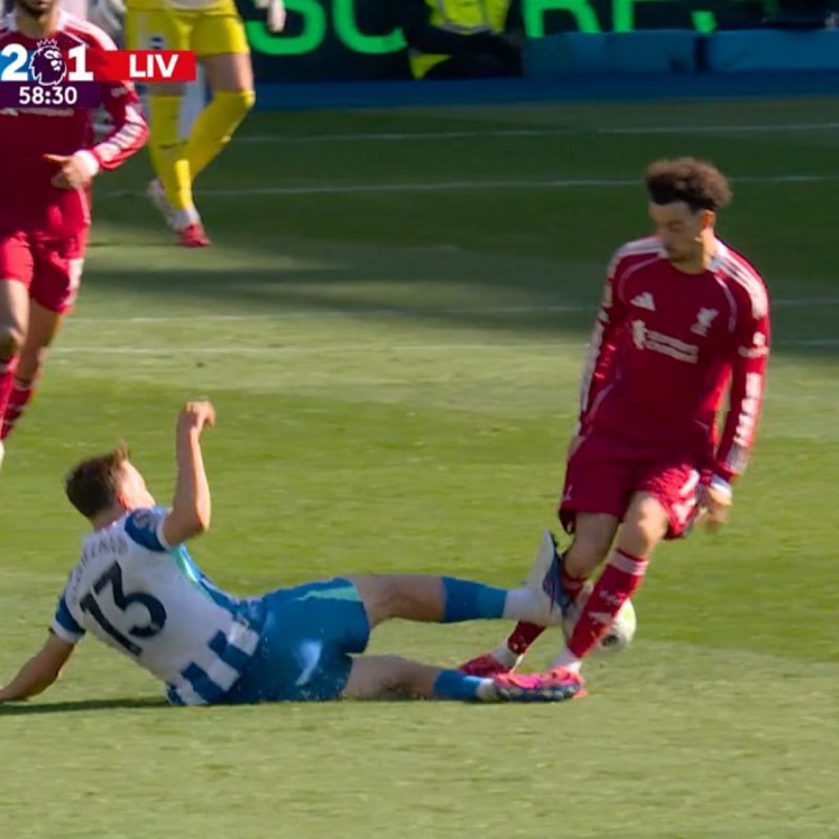 Martin Bach tweet media