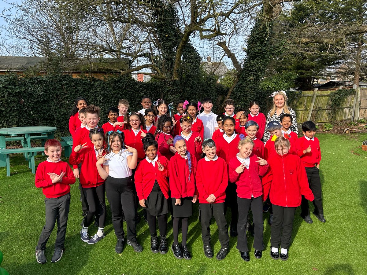 Lee Chapel Primary School tweet media