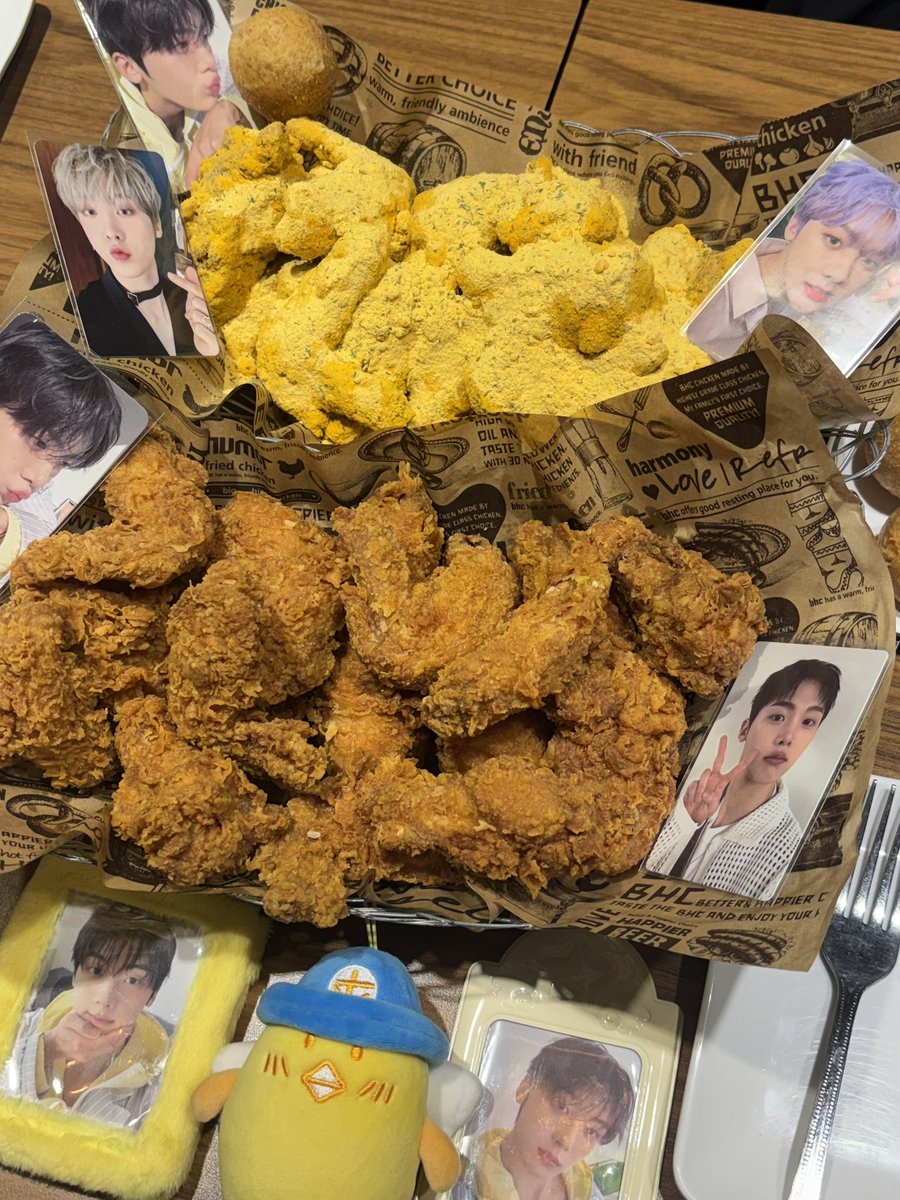 윤지 tweet media