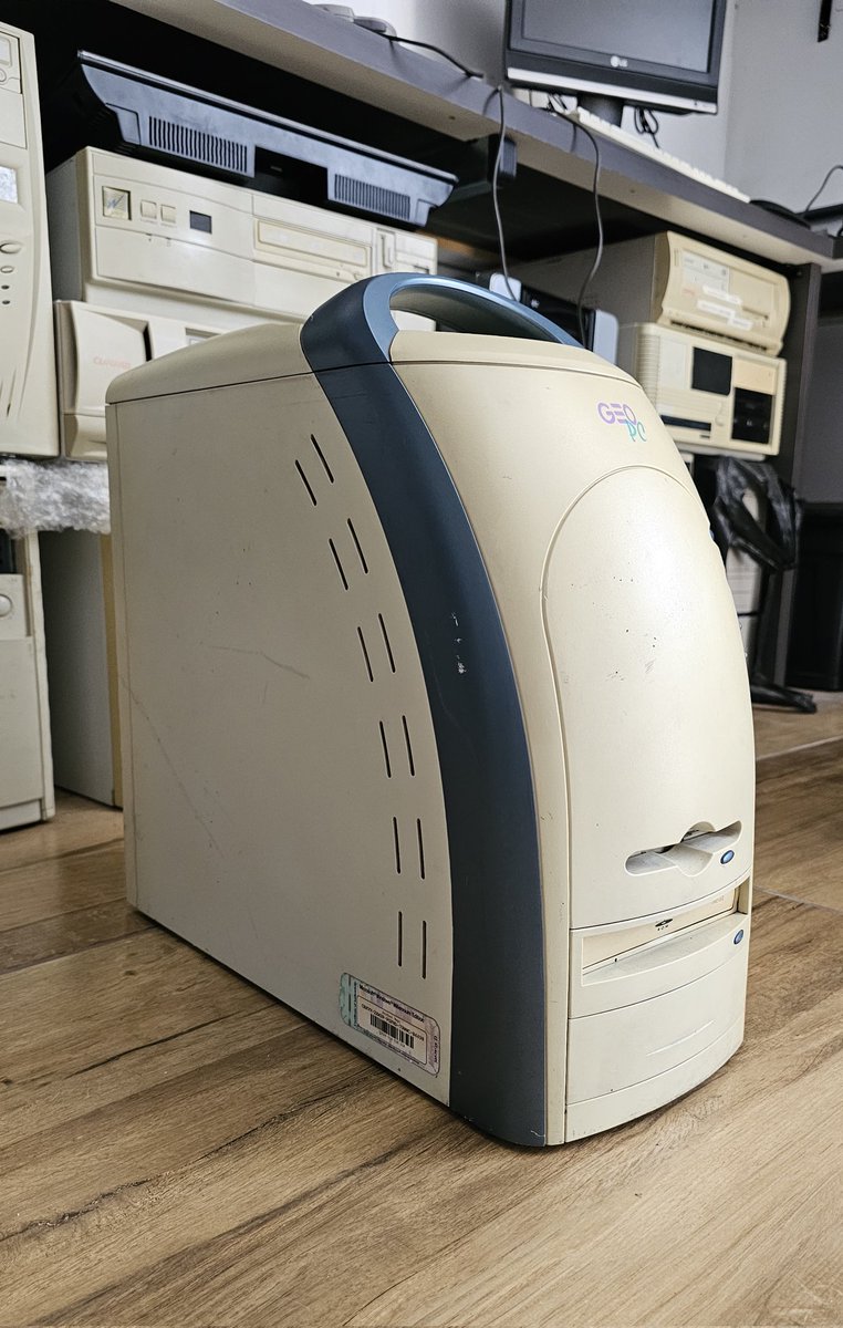 RetroHoarder tweet media