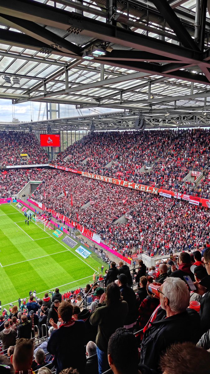 schoti75's tweet image. Die Nummer 1 am Rhein sind wir! Nur der 1. FC Köln! Auf geht's #effzeh, kämpfen und siegen!
#derby #koebmg