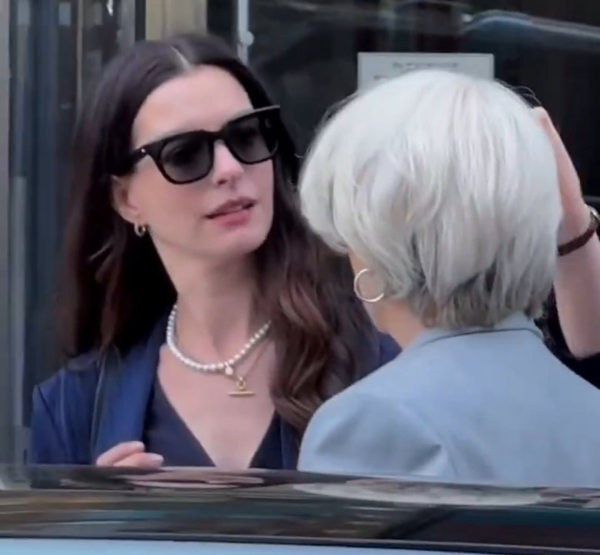 gala 👠 tweet media