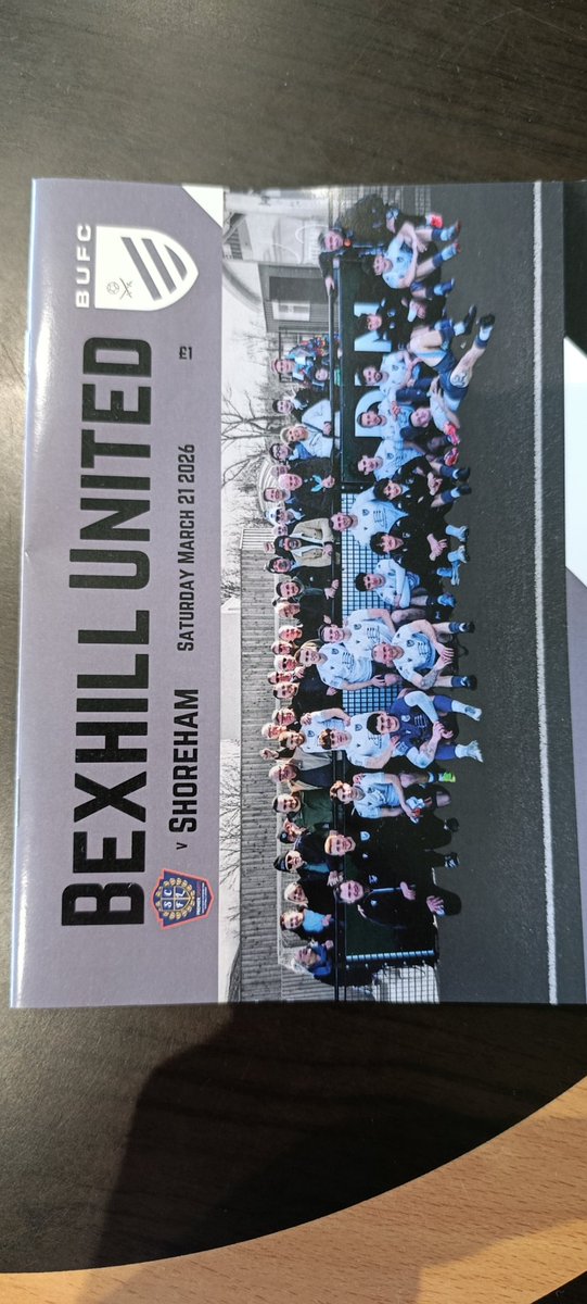 wanderintractor's tweet image. Made it to the Polegrove for the #SCEFL Premier clash between @Bexhill_United and @ShorehamFC
Entry £7 and printed programme at just £1. Very good sausage roll for £2 and a hair of the dog Thatchers Gold (please work!) 😁
#NonLeague #grassroots