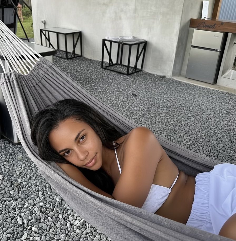 boujée bae tweet media