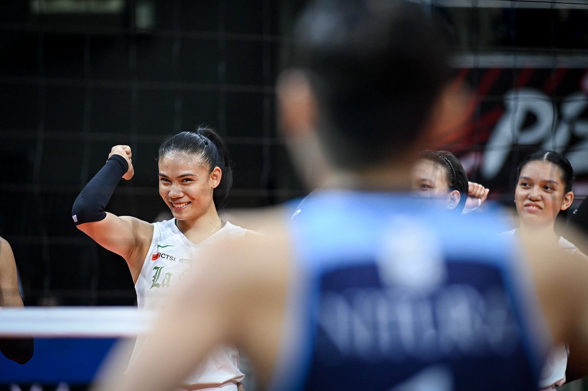 TeamDLSU's tweet photo. Our Alas Angel Canino and Shaina Nitura 🇵🇭
#AlasPilipinas
#UAAPSeason88 

📸 Neo Garcia/UAAP Season 88 Media Team https://t.co/jDzRVTjMTe