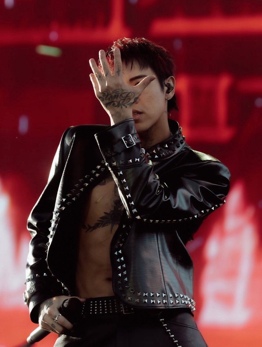 ⋆˚࿔ miso 𝜗𝜚˚⋆|| #1 winterfall enthusiast tweet media