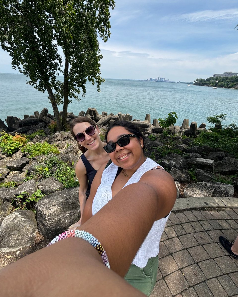 MandelSchool's tweet photo. Meet Elizabeth Gilreath 💙 Drawn to CWRU for its highly ranked MSW program, she was excited to live in a new city with so much to offer. Through supportive faculty and impactful field placements, she quickly found her place at the Mandel School. https://t.co/WJeADc7cg9