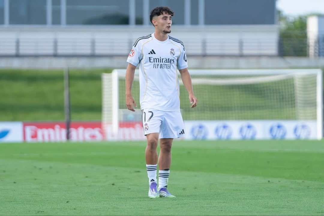 June Lavín tweet media