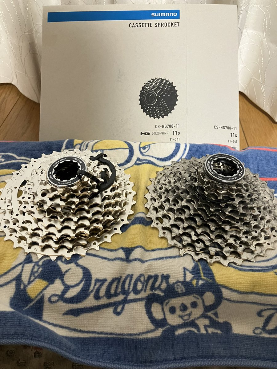 K5098738753015K's tweet photo. 12速付ホイールセットが届き11速(11-34)に入替。11速に変えるって😳流行りに逆走だね🤭
…なんでって?11速の50mmリムと低いリムを併用したくてです。
…リアディレイラー(GS)も交換しないと…
#ELVES #VANYAR #OROME #ZONDA #RODOBIKE https://t.co/vnYgy4AM8T