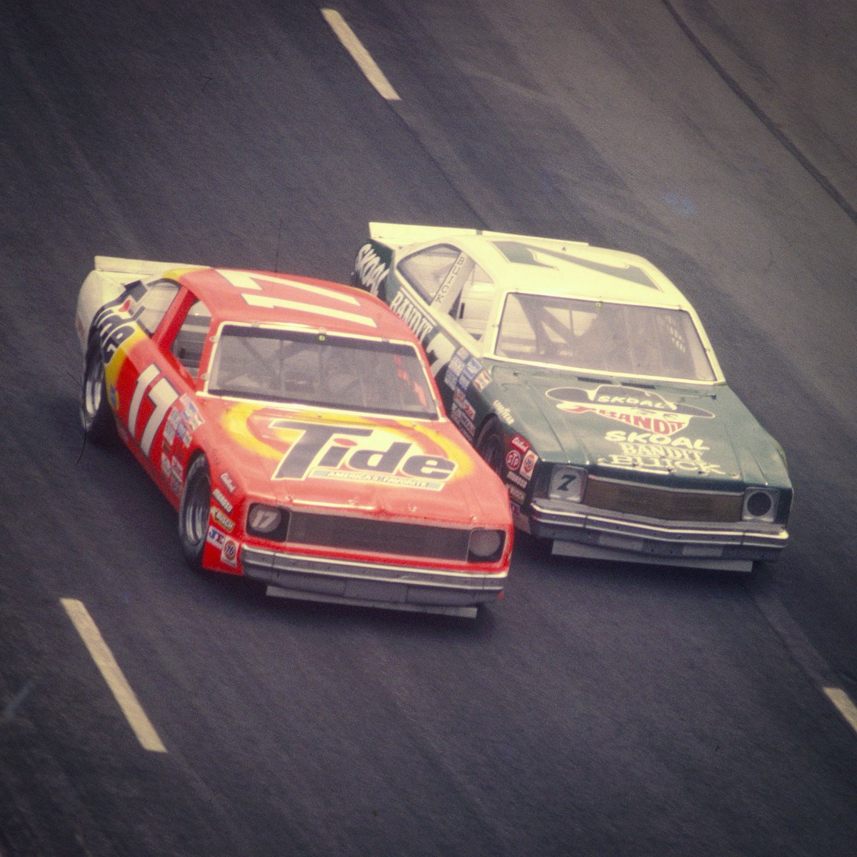 bcpix's tweet photo. Side-by-side at Darlington, two legends refuse to give an inch. Gant vs. Waltrip in the 1987 Busch race—skill and pure racing at “The Track Too Tough to Tame.”
From my 35mm archive at https://t.co/mXI6XjN5MA.
#NASCAR #NASCARHistory #Darlington #RacingLegends #StockCarRacing https://t.co/bRfGHh8mkm