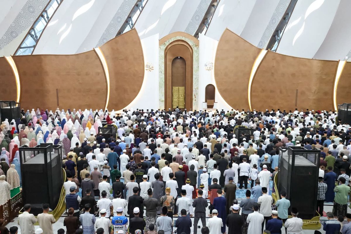 KerjaHasil_id's tweet image. Untuk pertama kalinya, Masjid Negara yang berdiri megah di Kawasan Inti Pusat Pemerintahan #kipp akan menyelenggarakan Shalat Idul Fitri. #ikn #prabowogibran

Rayakan Kemenangan, Masjid Negara IKN Gelar Shalat Idul Fitri Perdana
ikn.kompas.com/read/2026/03/2…