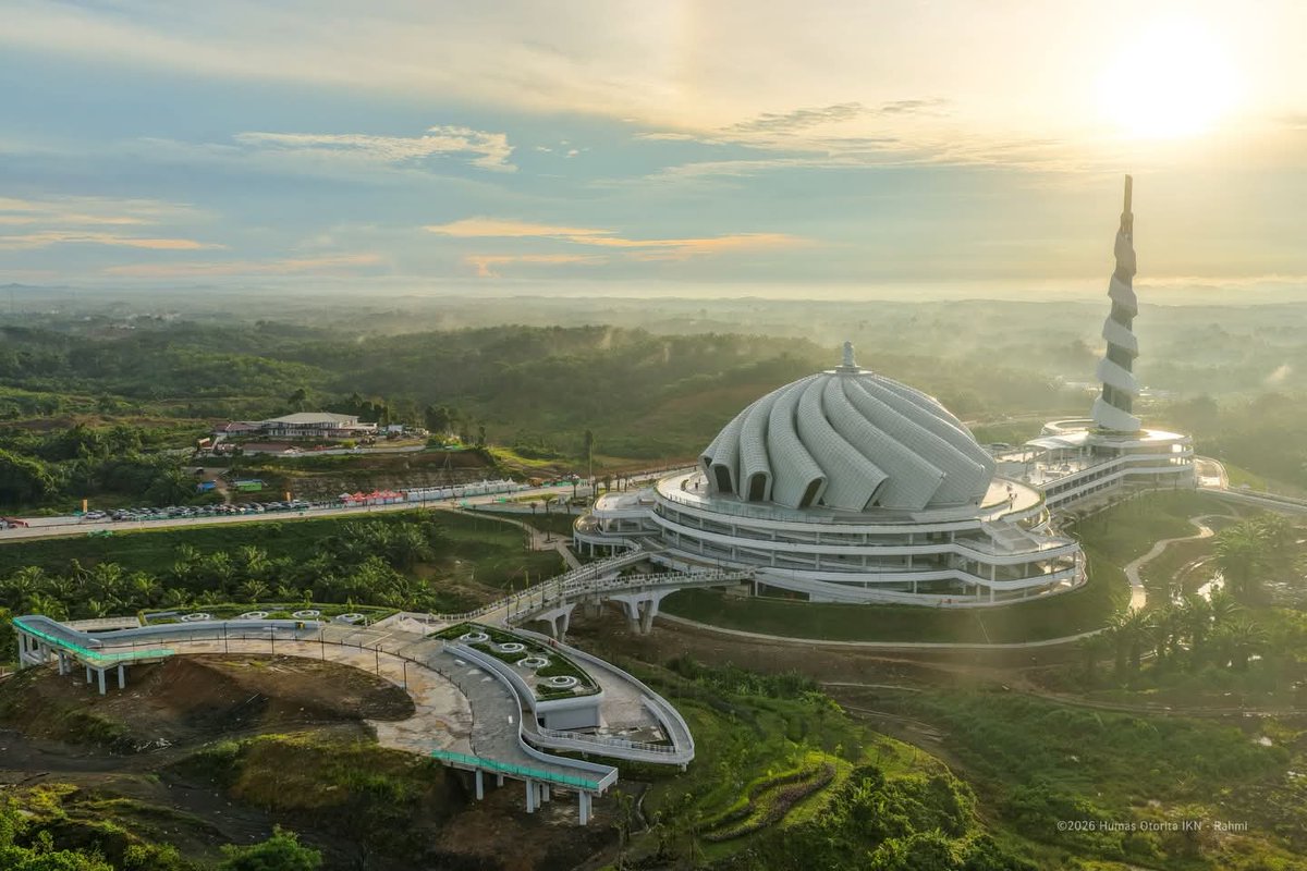 KerjaHasil_id's tweet image. Untuk pertama kalinya, Masjid Negara yang berdiri megah di Kawasan Inti Pusat Pemerintahan #kipp akan menyelenggarakan Shalat Idul Fitri. #ikn #prabowogibran

Rayakan Kemenangan, Masjid Negara IKN Gelar Shalat Idul Fitri Perdana
ikn.kompas.com/read/2026/03/2…