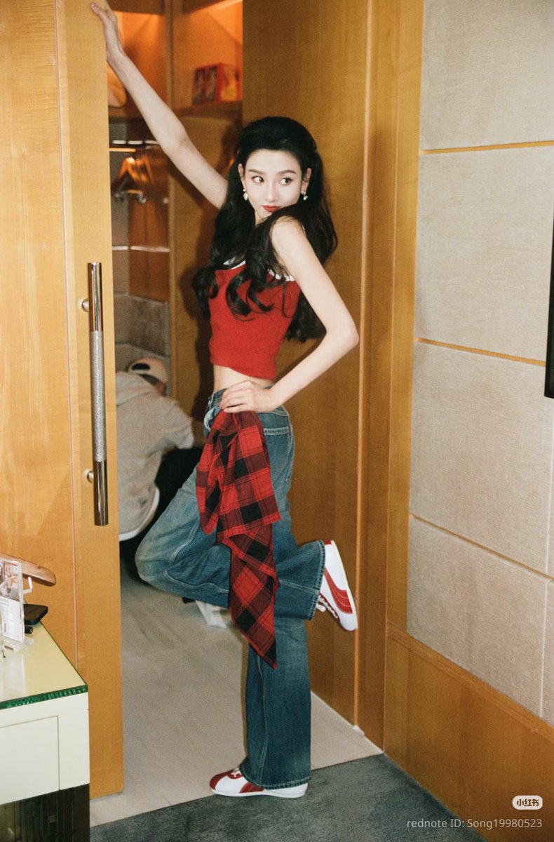 Song Zuer 宋祖儿 Archives tweet media