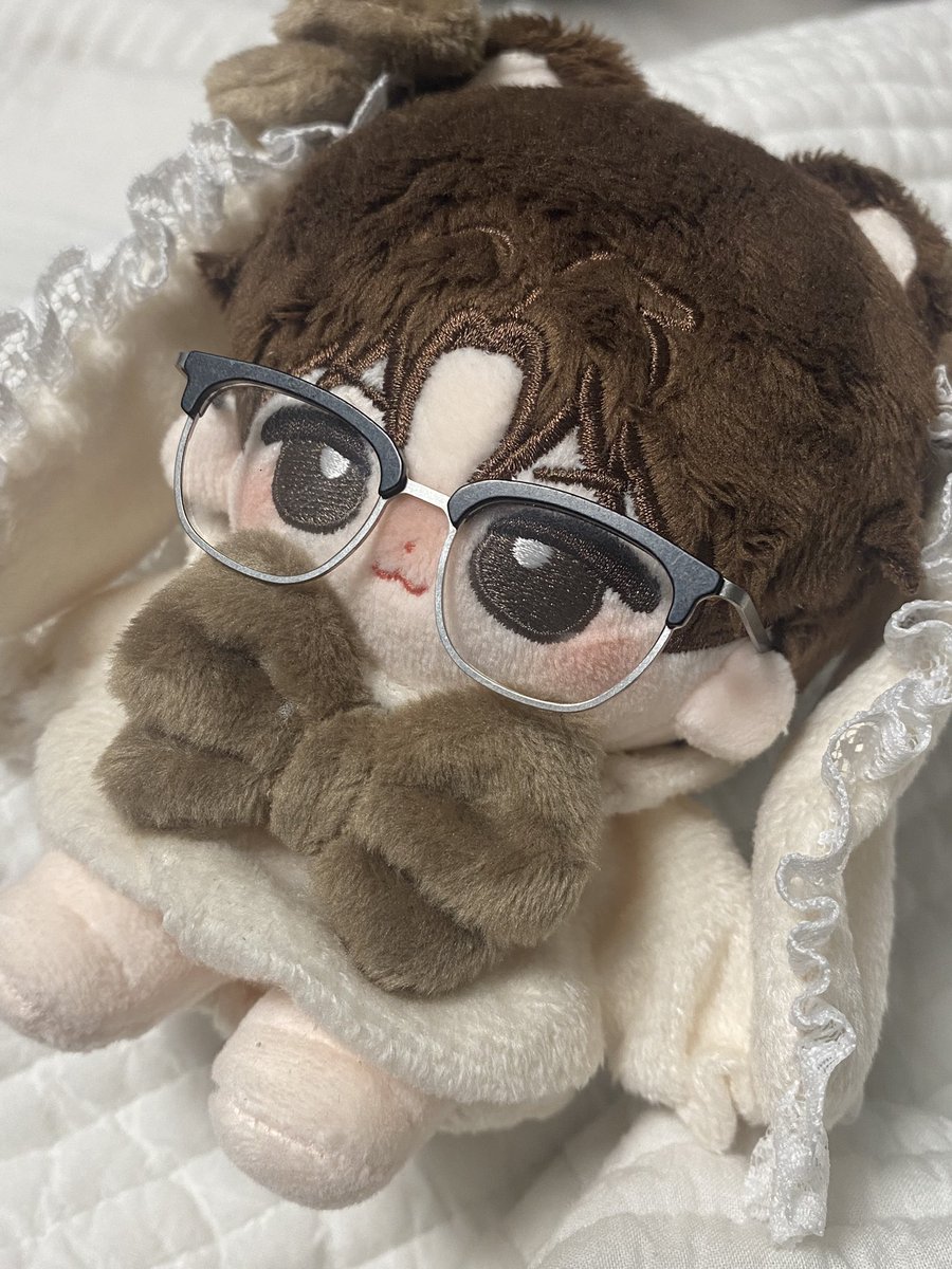 띠용용 tweet media