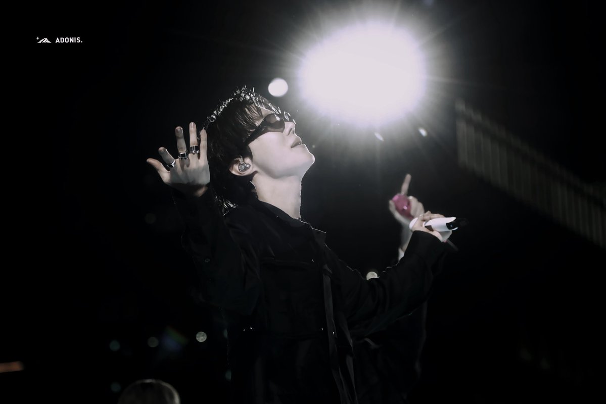 아도니스 Adonis 💫 tweet media