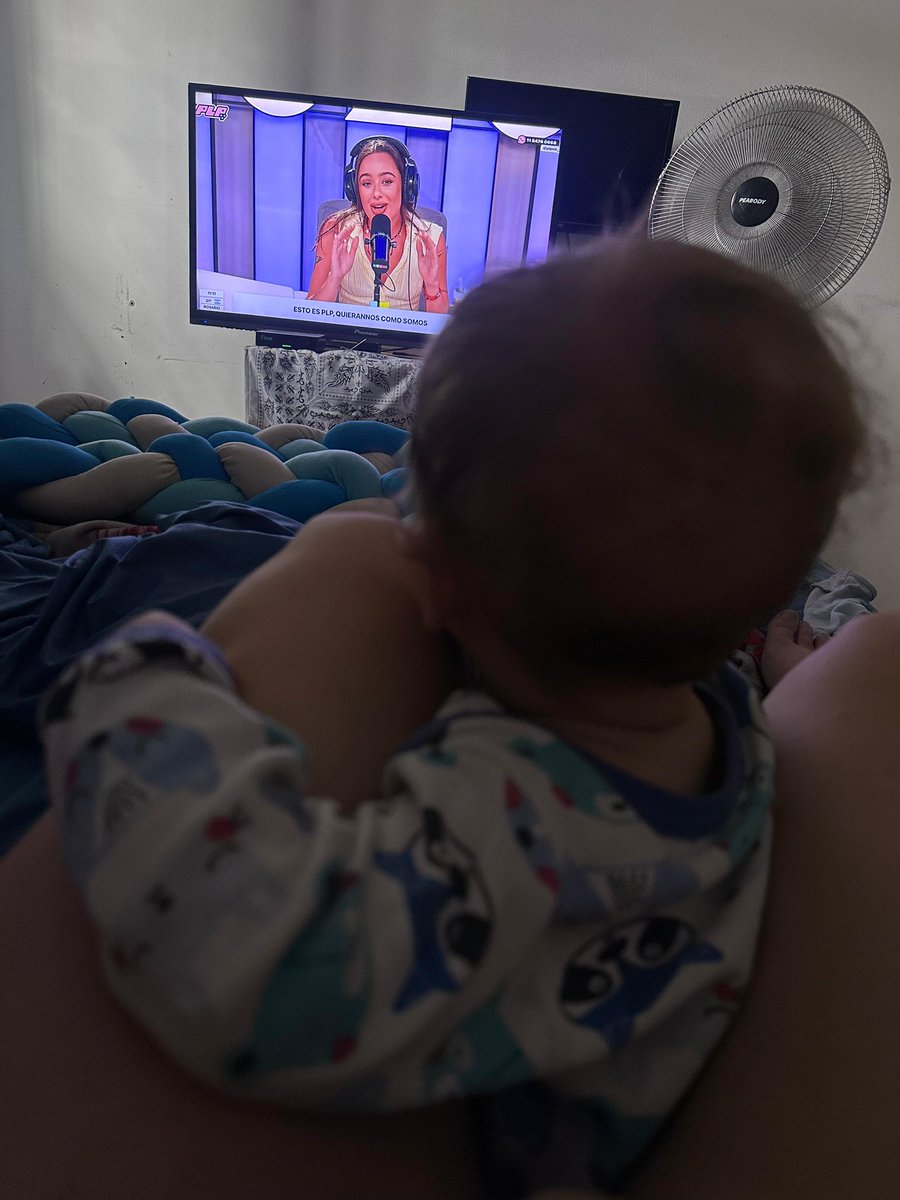 CamiGrandinetti's tweet photo. #SabadoDePLP así arrancamos el sábado 🤩 https://t.co/6DoCEnddpf
