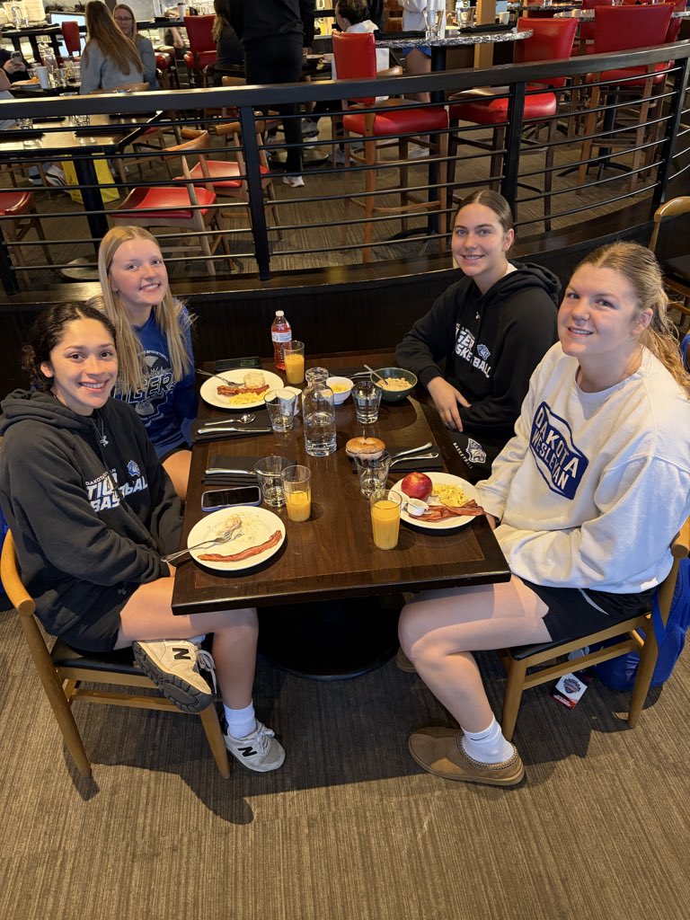 𝐃𝐚𝐤𝐨𝐭𝐚 𝐖𝐞𝐬𝐥𝐞𝐲𝐚𝐧 𝐖𝐁𝐁 tweet media