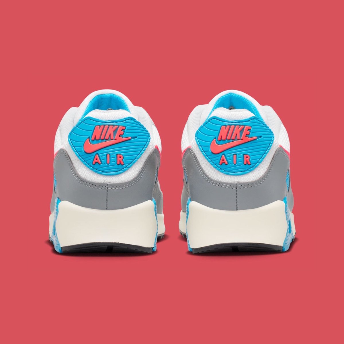 JustFreshKicks tweet media