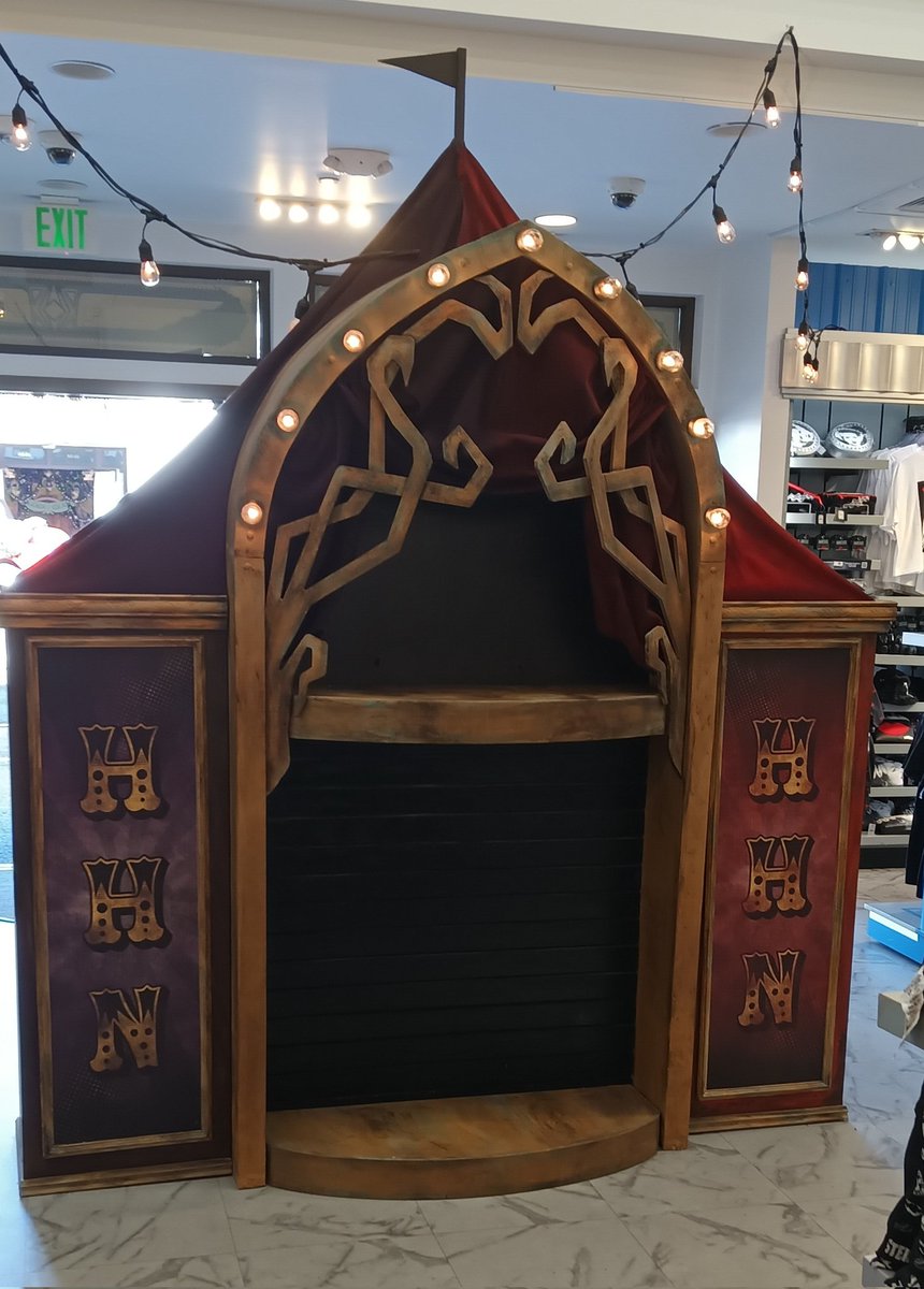 HHN Wiki tweet media