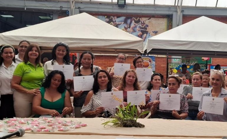 Corrillos tweet media