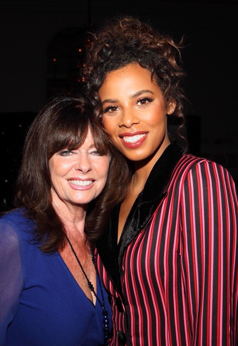 vickimichelle's tweet photo. Happy Birthday Beautiful Rochelle Humes. Brilliant presenter, lovely lady. Does so much for charity. Great memory supporting @HavenHouseCH Hope youβre having a fab day @RochelleHumes @MarvinHumes @thismorning @ninjawarrioruk #TheHitList #MyLittleCoco #SaturdayVibes https://t.co/UzZN7Jy3om