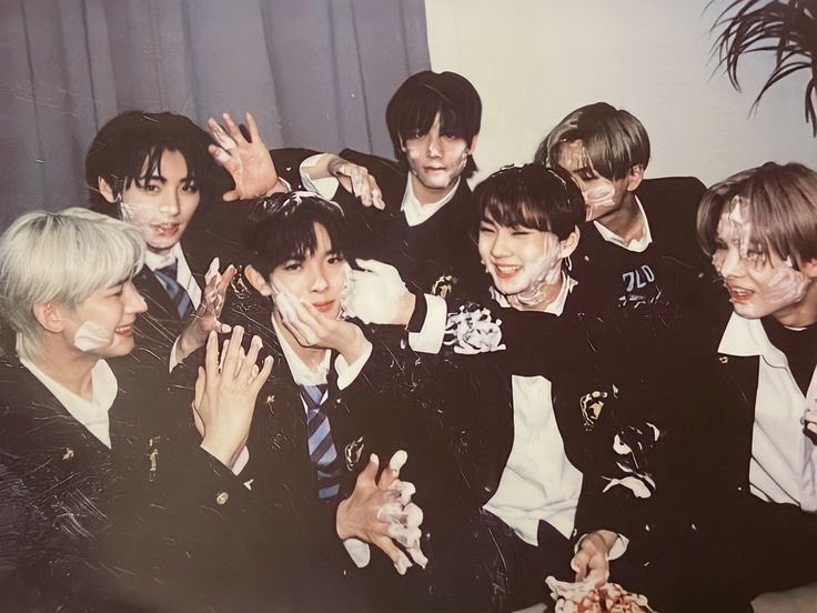 isa ENHYPEN IS 7 tweet media