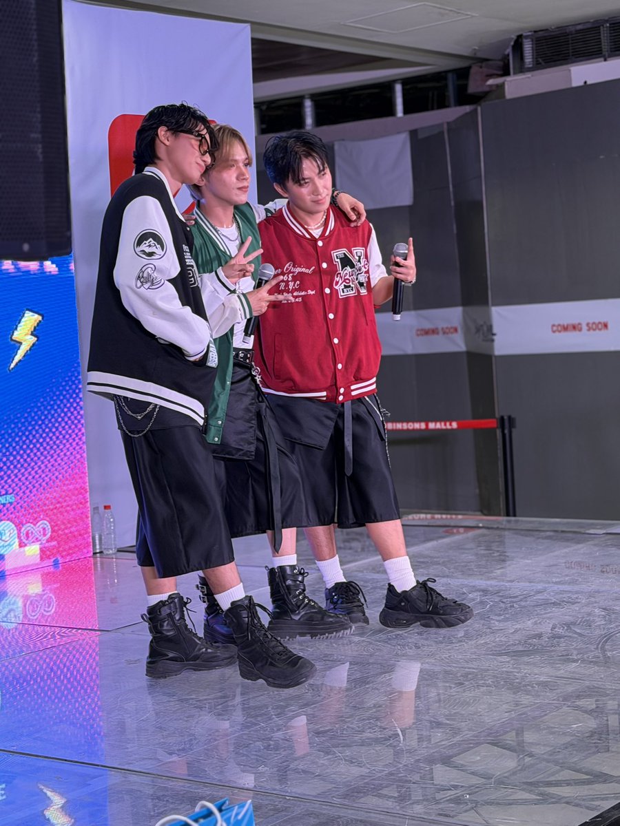 Ms. Maya tweet media