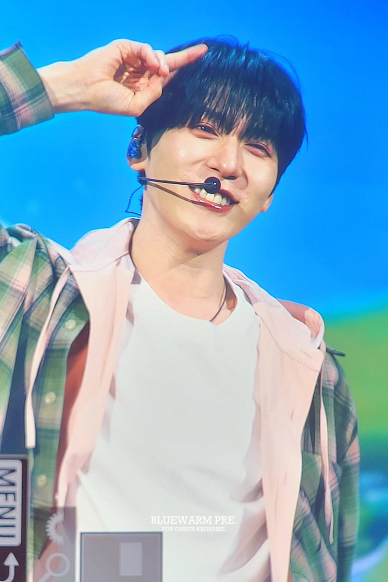 BLUEWARM💙☁️ tweet media