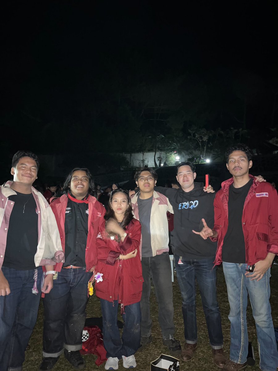 matradd's tweet photo. lebih dari sekedar keluarga kami adalah kultus. kami wajib nongkrong 2 minggu sekali walau pasti -1. kami bangga punya koh eric https://t.co/2Z0BO9lOGl