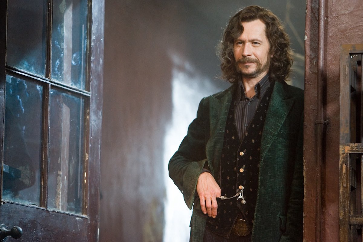 Parabéns! 🥰
Hoje Sir. Gary Oldman completa 68 anos.