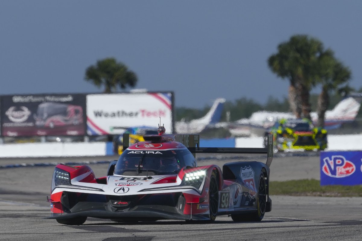 MeyerShankRac's tweet image. 20 minutes down, 700 to go. 

No. 60: P3
No. 93: P5

#Sebring12 // #IMSA // #Acura