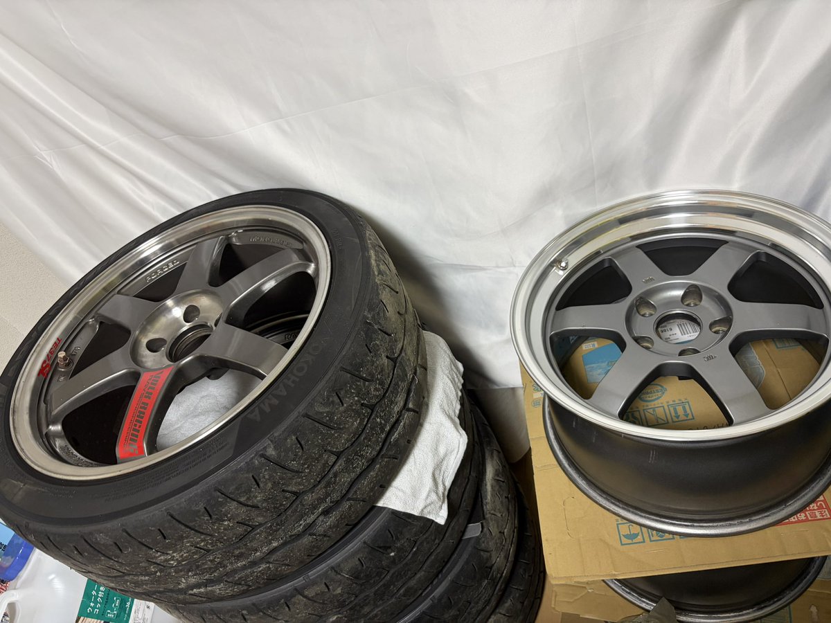 37は2セットある。車はない。