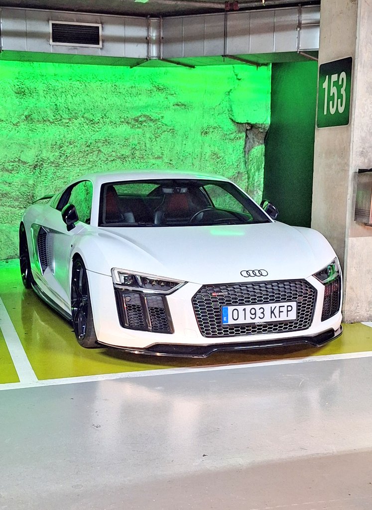 metroTM33's tweet image. #Audi R8 V10 Plus