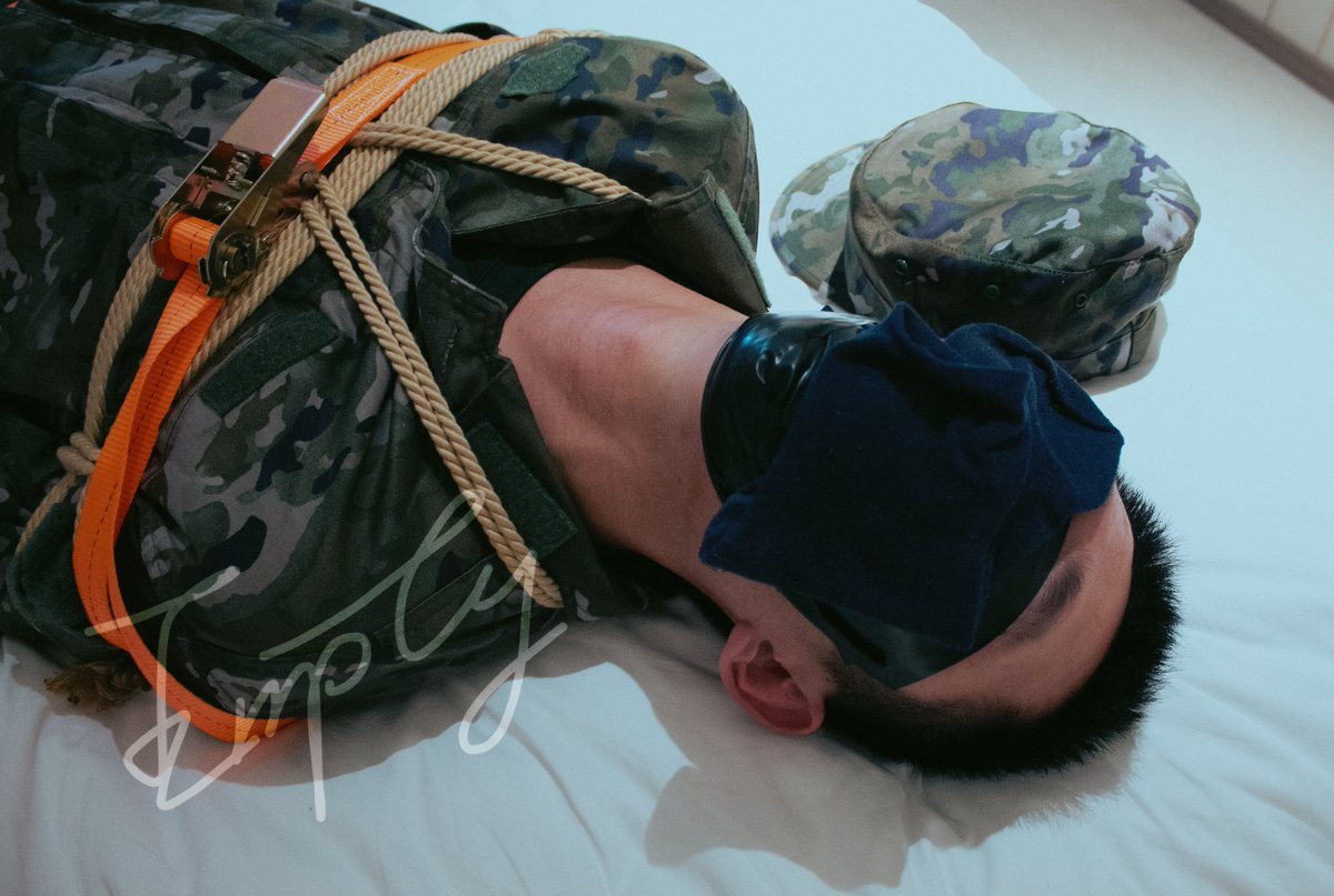 EMPty🇨🇳 tweet media