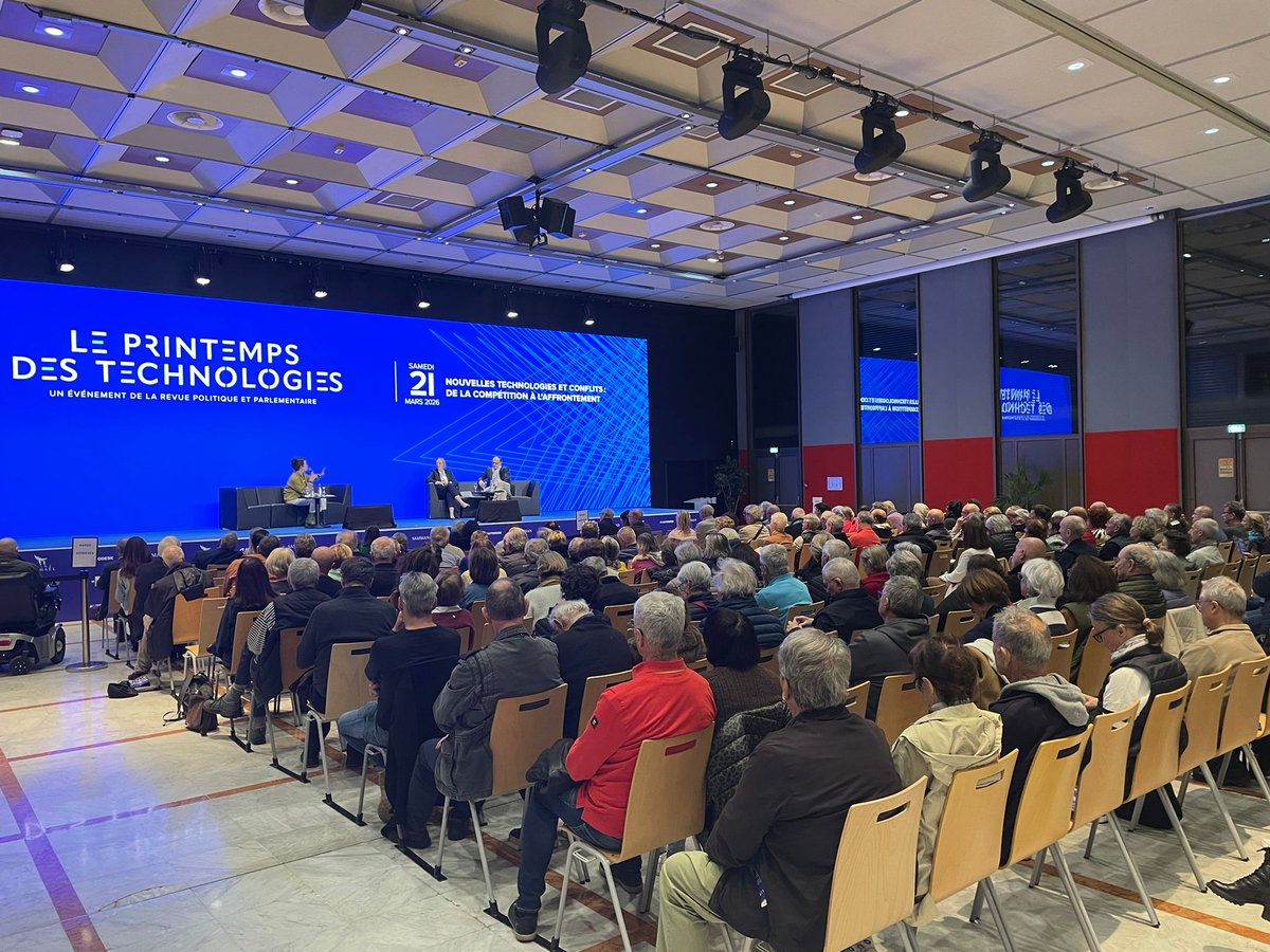 Revue Politique tweet media