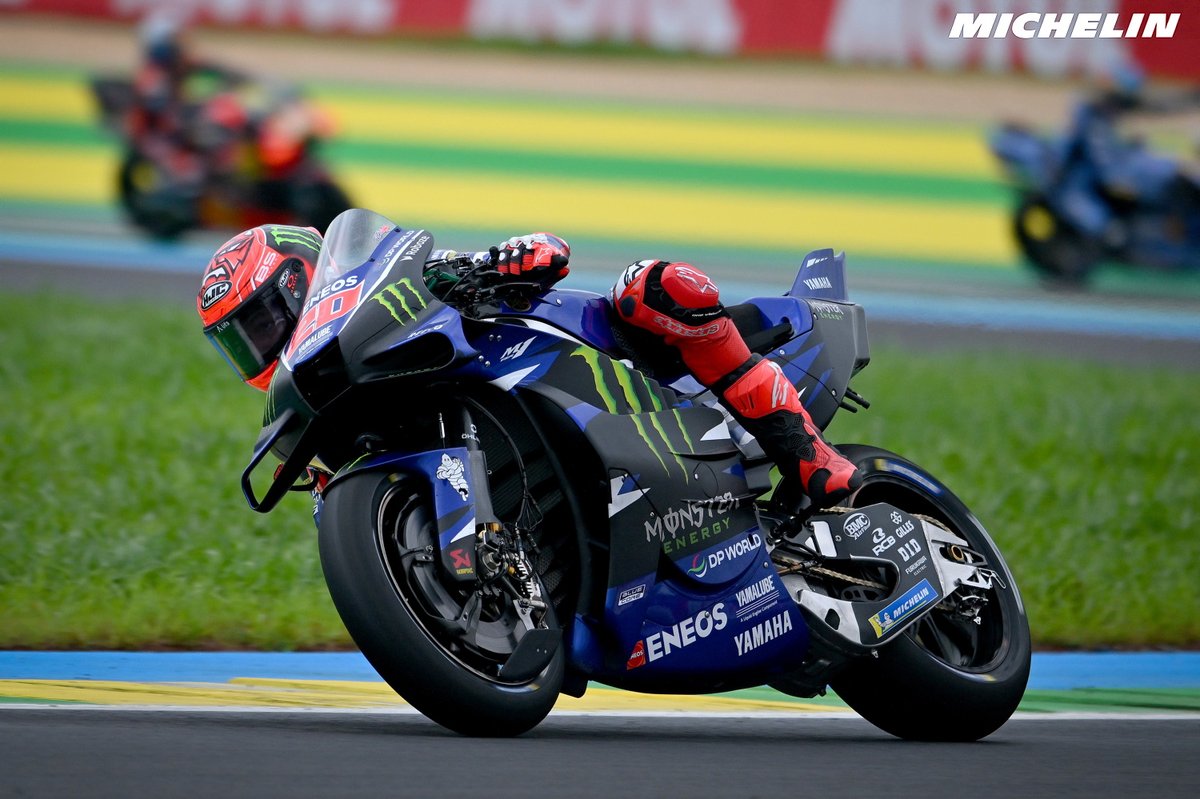 Fran Santaclara tweet media