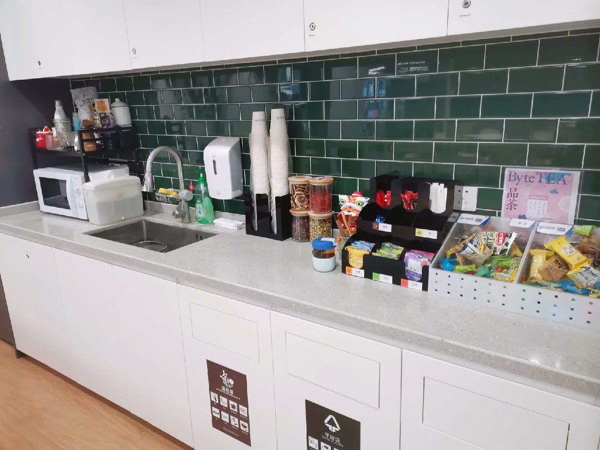 Edward Woods tweet media