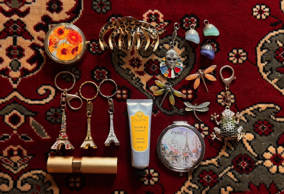 𝓅𝑜𝓁𝓁𝓎 tweet media