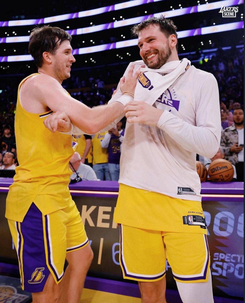 ReavesMuse tweet media