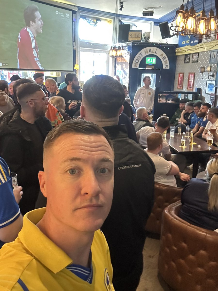 stephen byrne 💛💙 tweet media