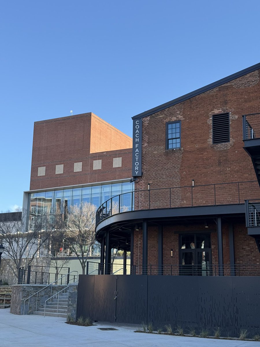 Ben_Rekosh's tweet image. Walking around Greenville to start my Saturday before the big game. Think I found #VCU on the river here… 

cc: @GoVCURamsAD