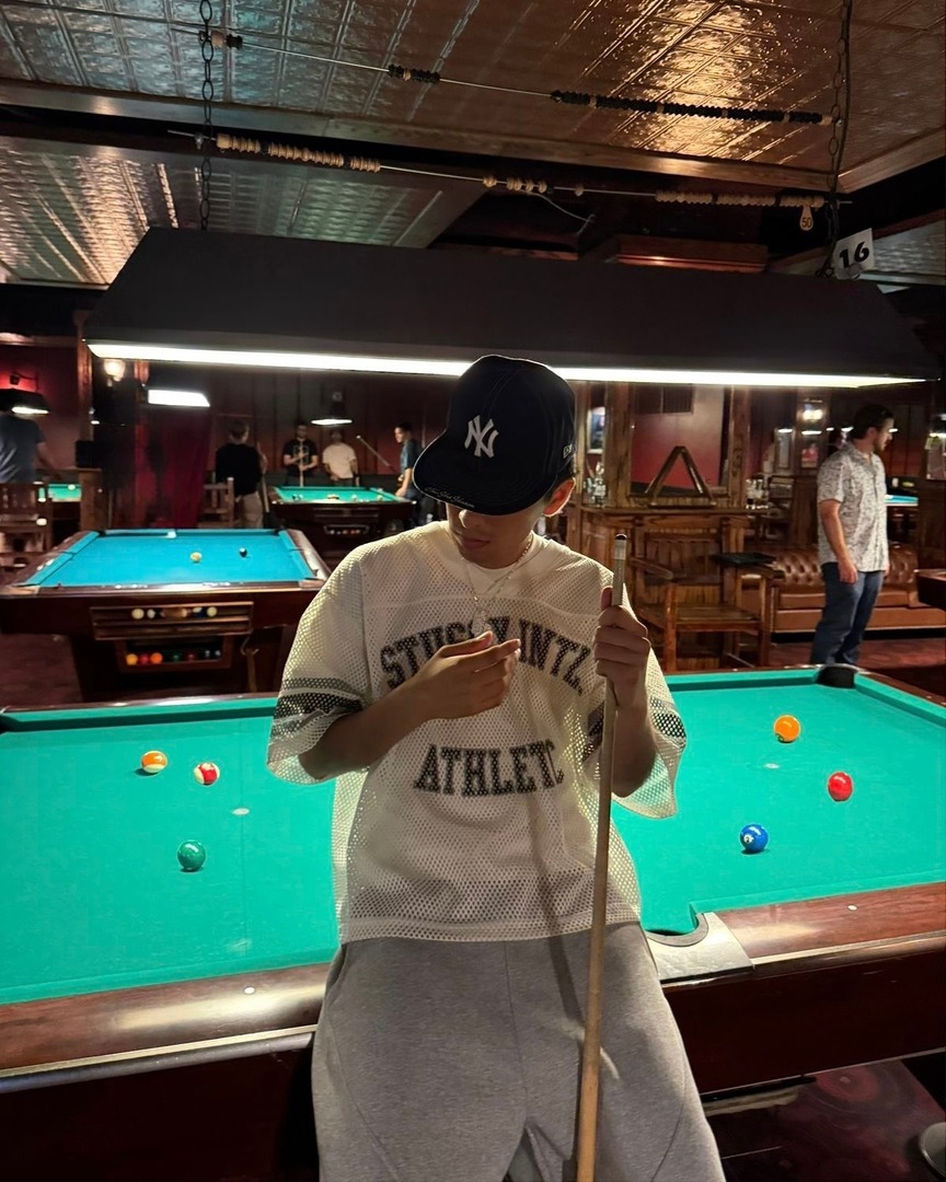 Base umum bisa follow @cornerfess tweet media