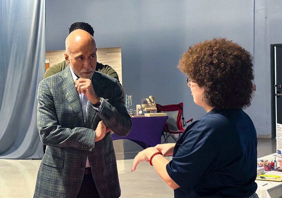 deweyuniversity's tweet photo. La Feria de Empleo 2026 reunió talento, industria y visión en un solo espacio.

Cada conversación suma.
Cada contacto abre puertas.
Seguimos conectando nuestra comunidad con el mundo laboral.

#DeweyUniversity #FeriaDeEmpleo #NetworkingProfesional #DesarrolloProfesional https://t.co/rhhEbHei9n