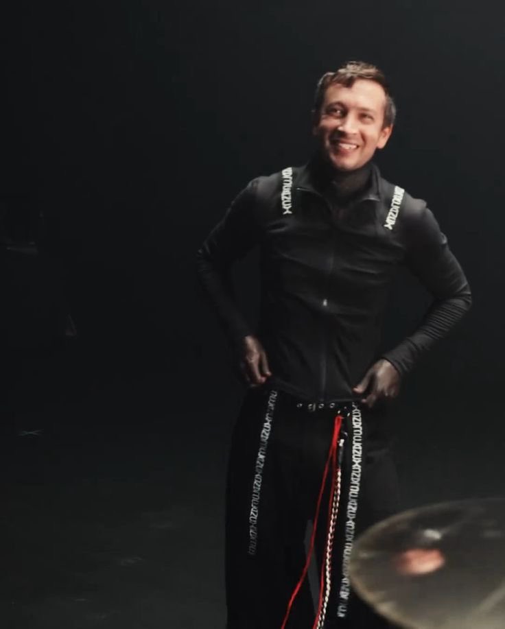 𝐼𝒸𝓎 ψ 𝑀𝑒𝓉 𝒯𝓎𝓁𝑒𝓇 tweet media