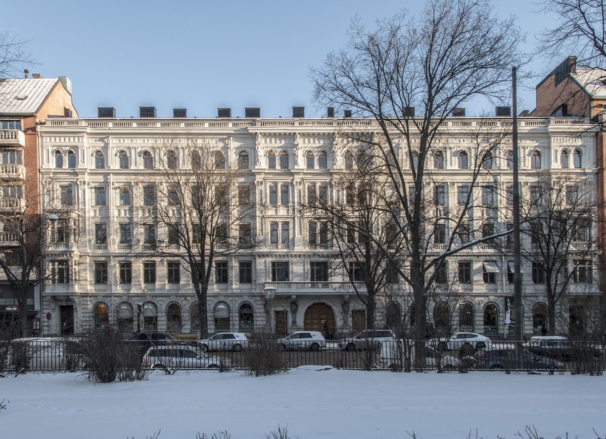 Traditional Architect Birthdays tweet media