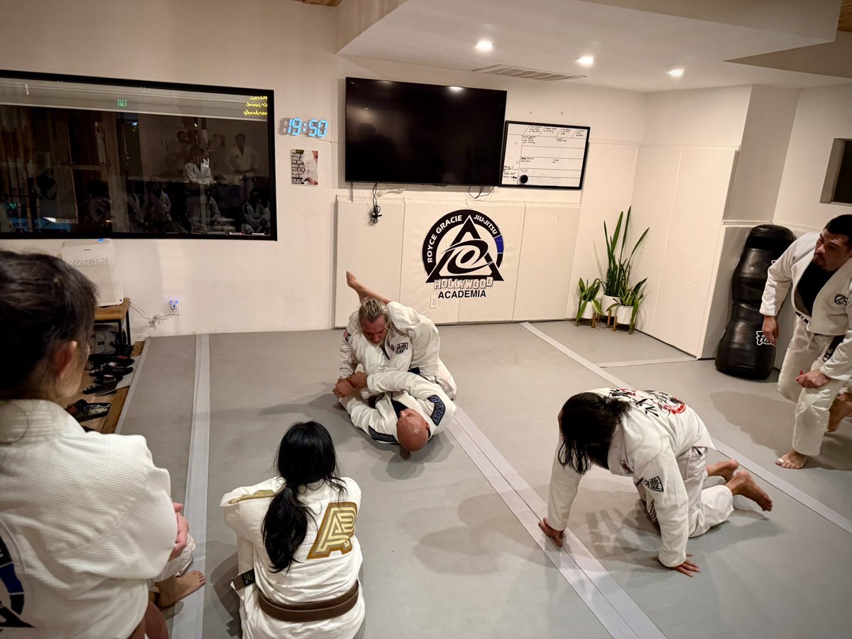 BrendanDrums's tweet image. Zenki Dojo with Professors Royce Gracie and Tim Santos.
#jiujitsu #bjj #valetudo #martialarts 
@realroyce 
@fitzjoy1love