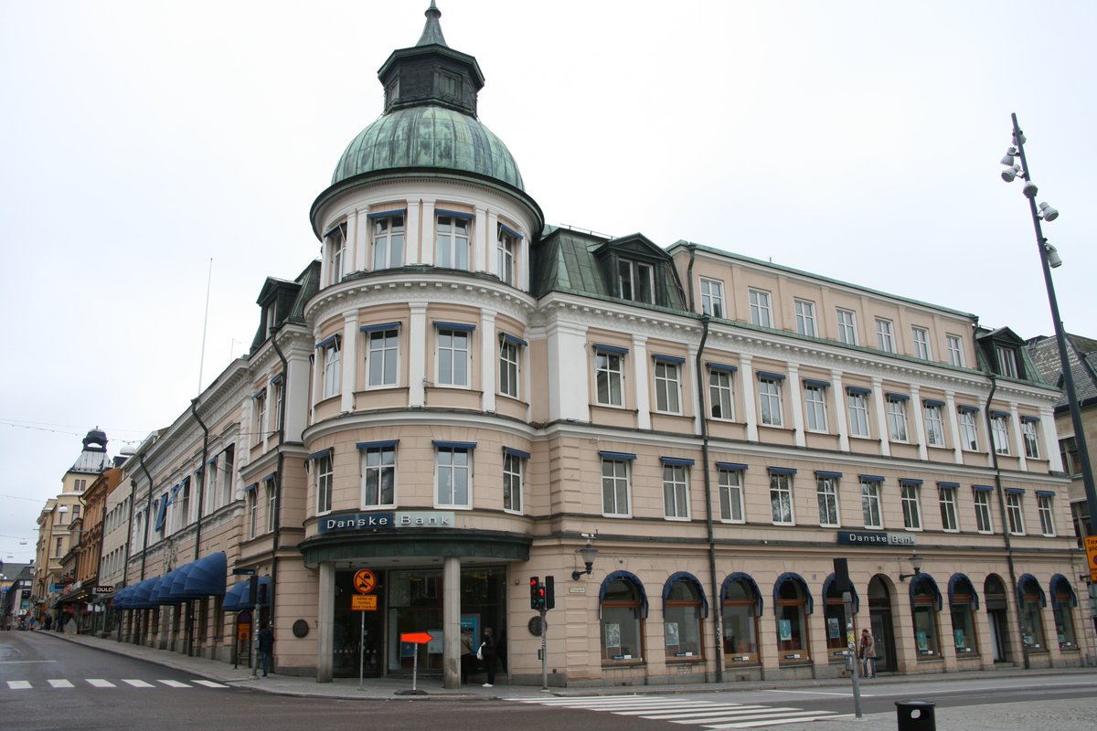 Traditional Architect Birthdays tweet media